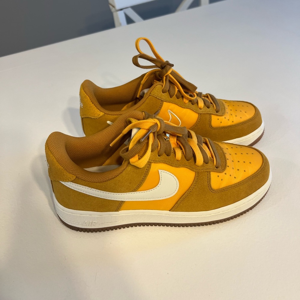 Nike Air Force 1 Low First Uni Gold Yellow Mustard